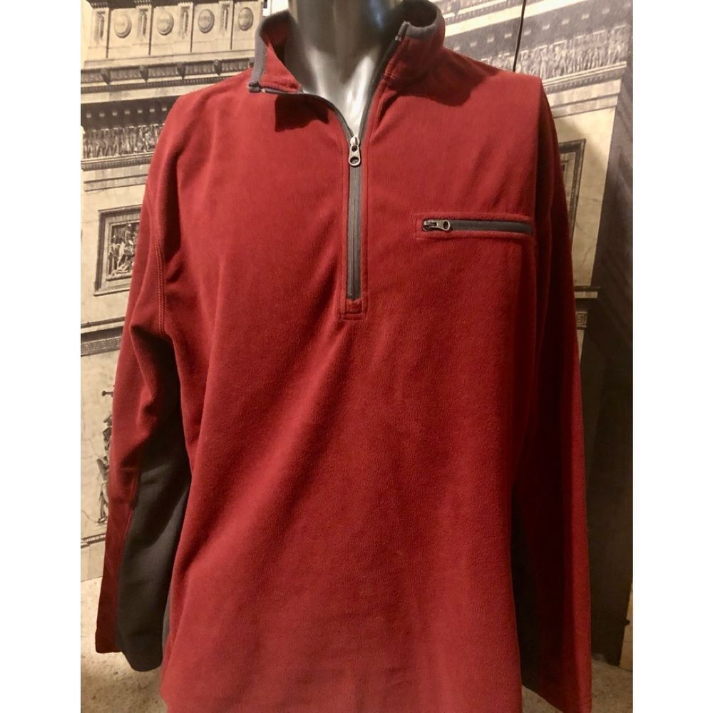 2 comfy sweaters in size XL